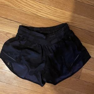 LULULEMON HOTTIE HOT SHORTS